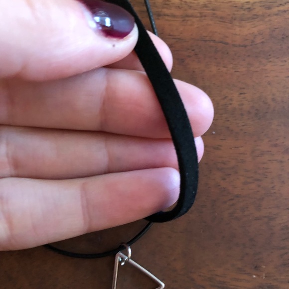 Black suede & silver triangle layered necklace - Picture 3 of 7